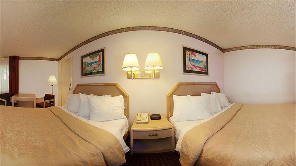 Quality Inn Burbank Airport Exteriör bild