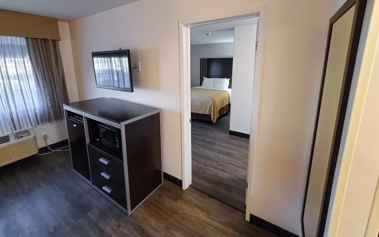 Quality Inn Burbank Airport Exteriör bild