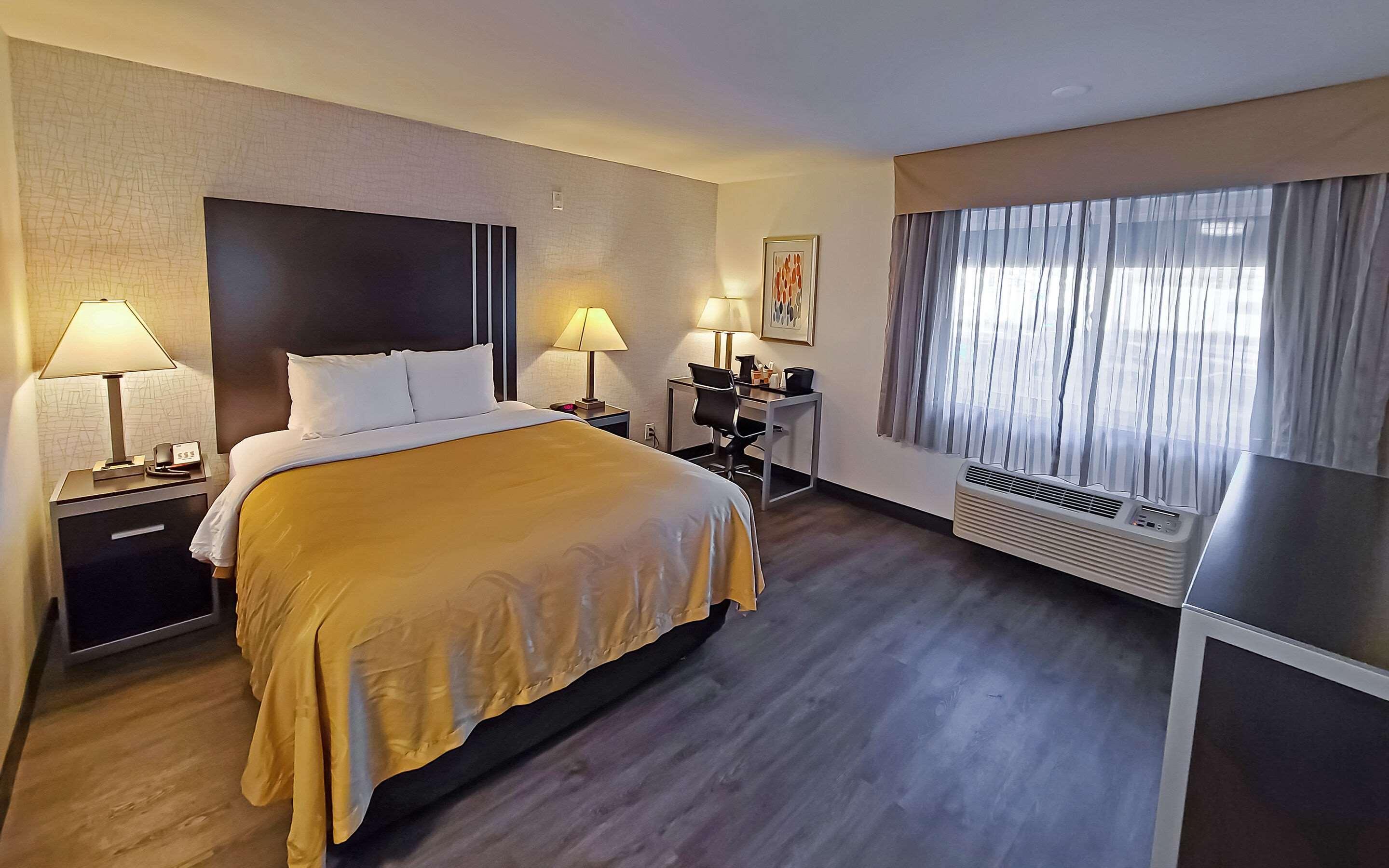 Quality Inn Burbank Airport Exteriör bild