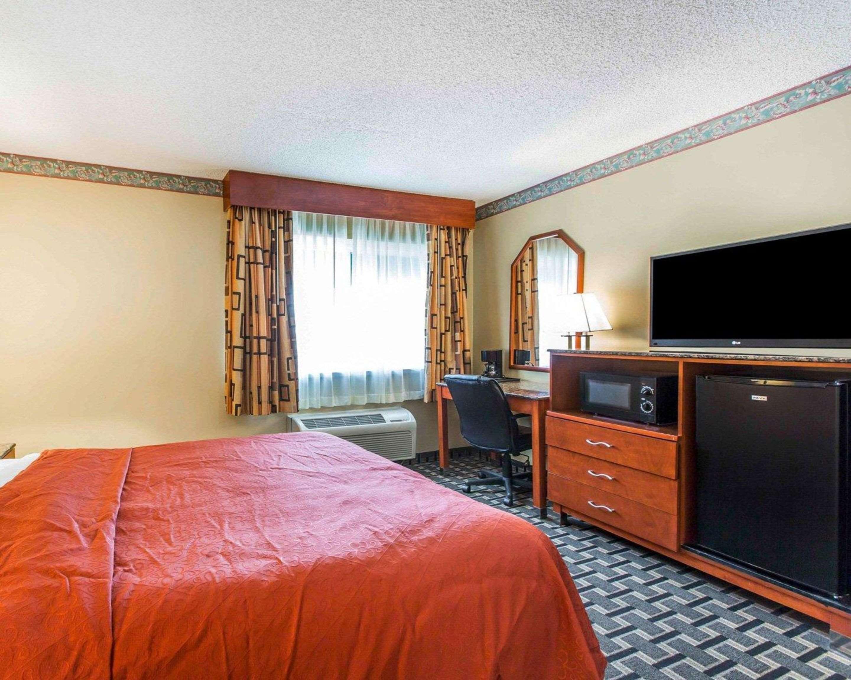 Quality Inn Burbank Airport Exteriör bild