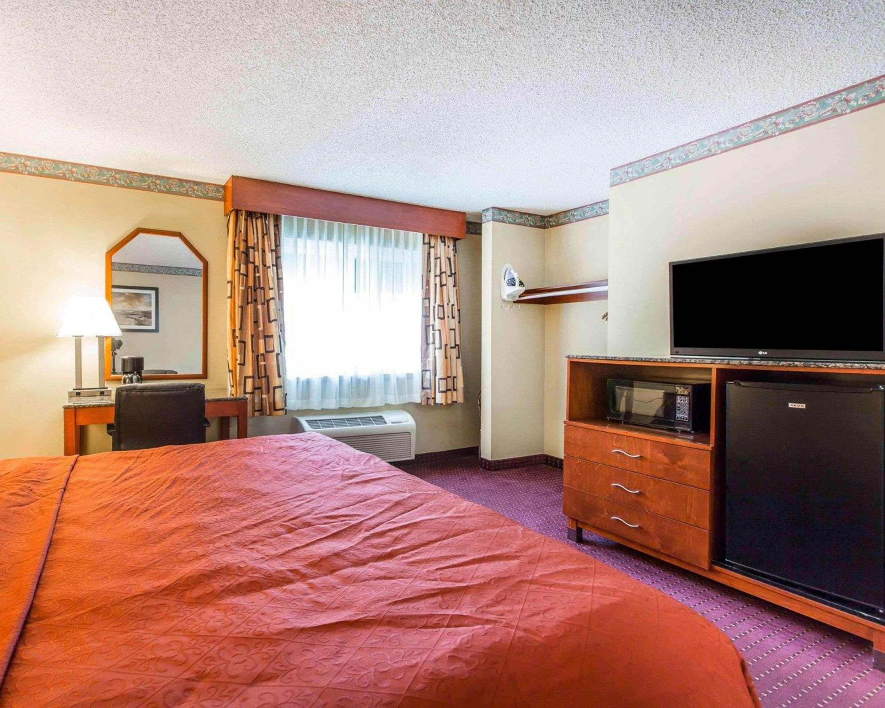Quality Inn Burbank Airport Exteriör bild