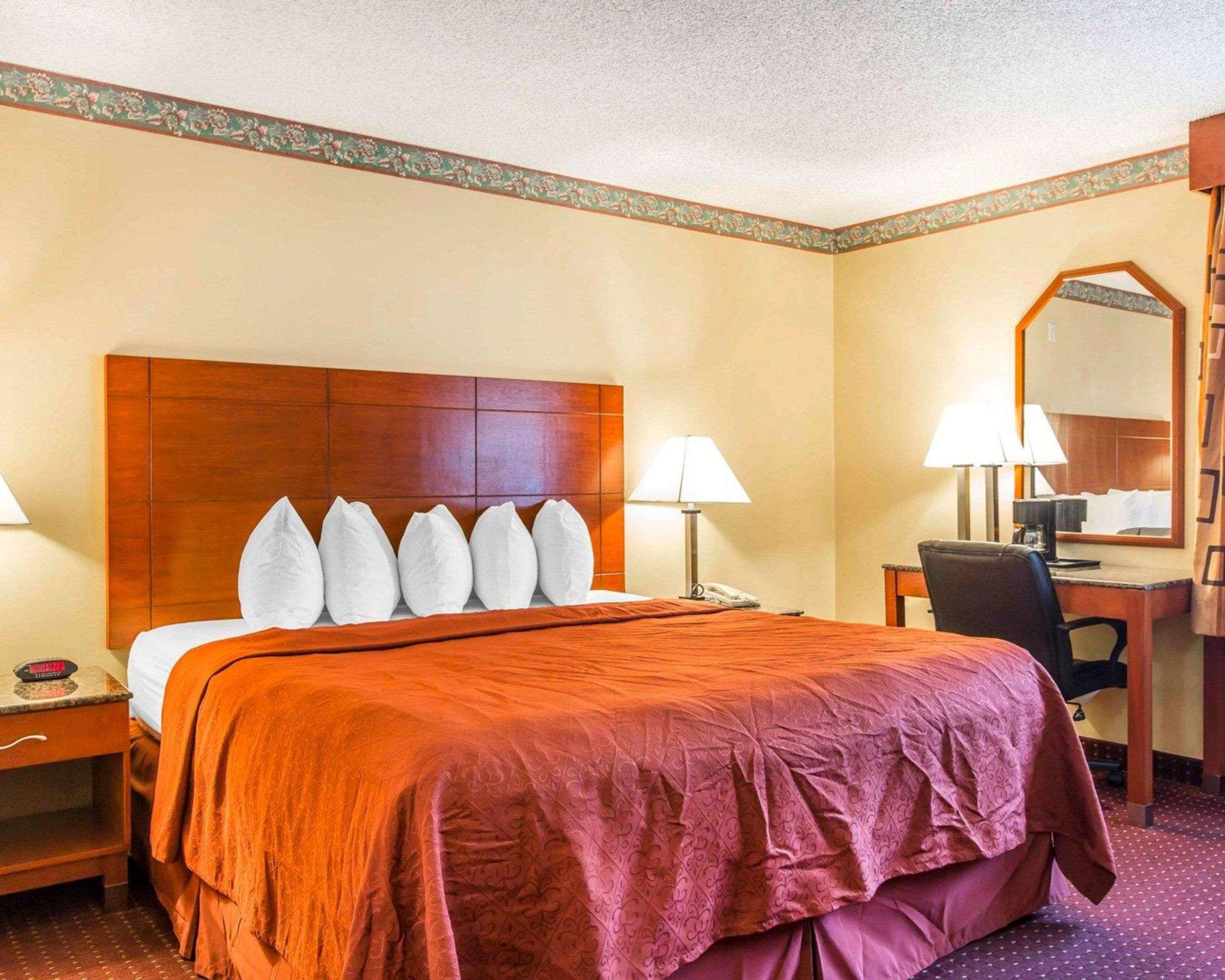 Quality Inn Burbank Airport Exteriör bild