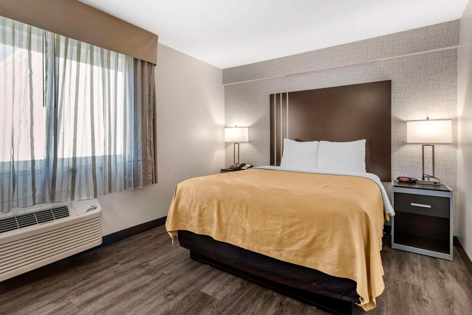 Quality Inn Burbank Airport Exteriör bild