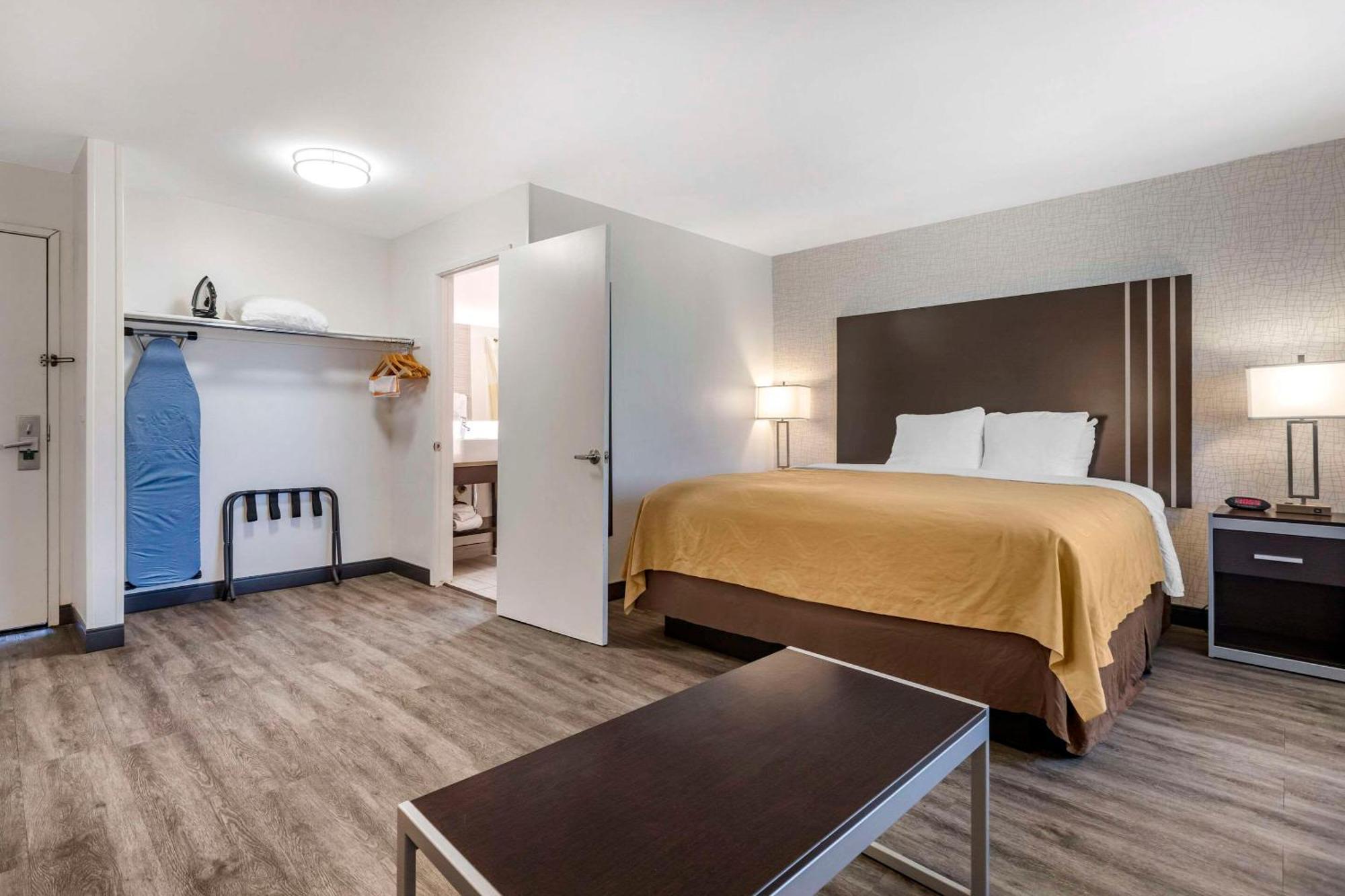 Quality Inn Burbank Airport Exteriör bild