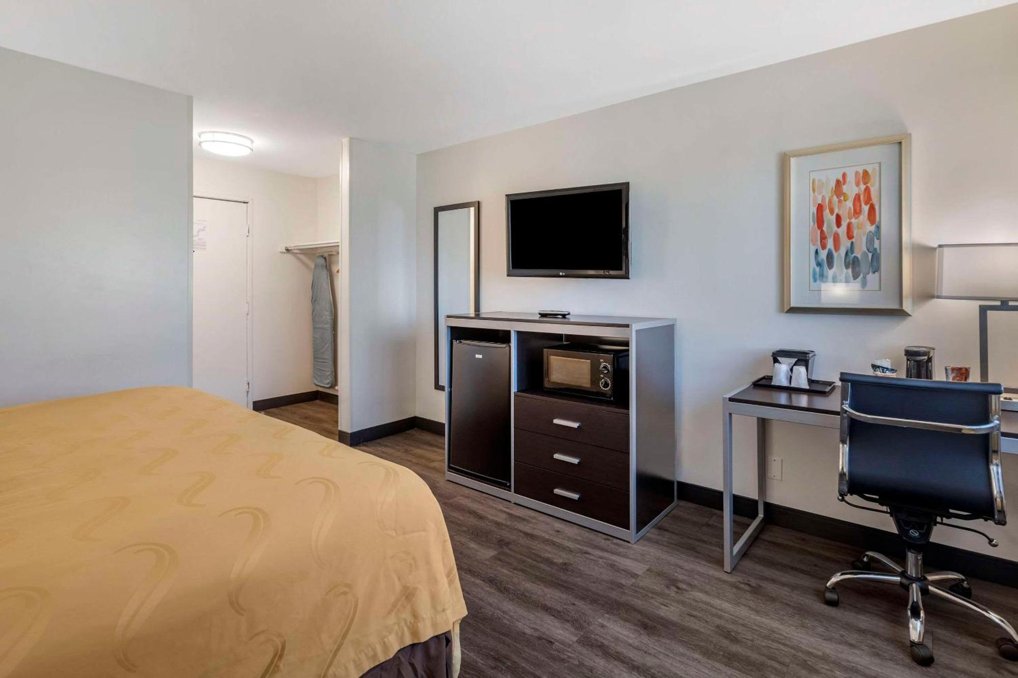Quality Inn Burbank Airport Exteriör bild