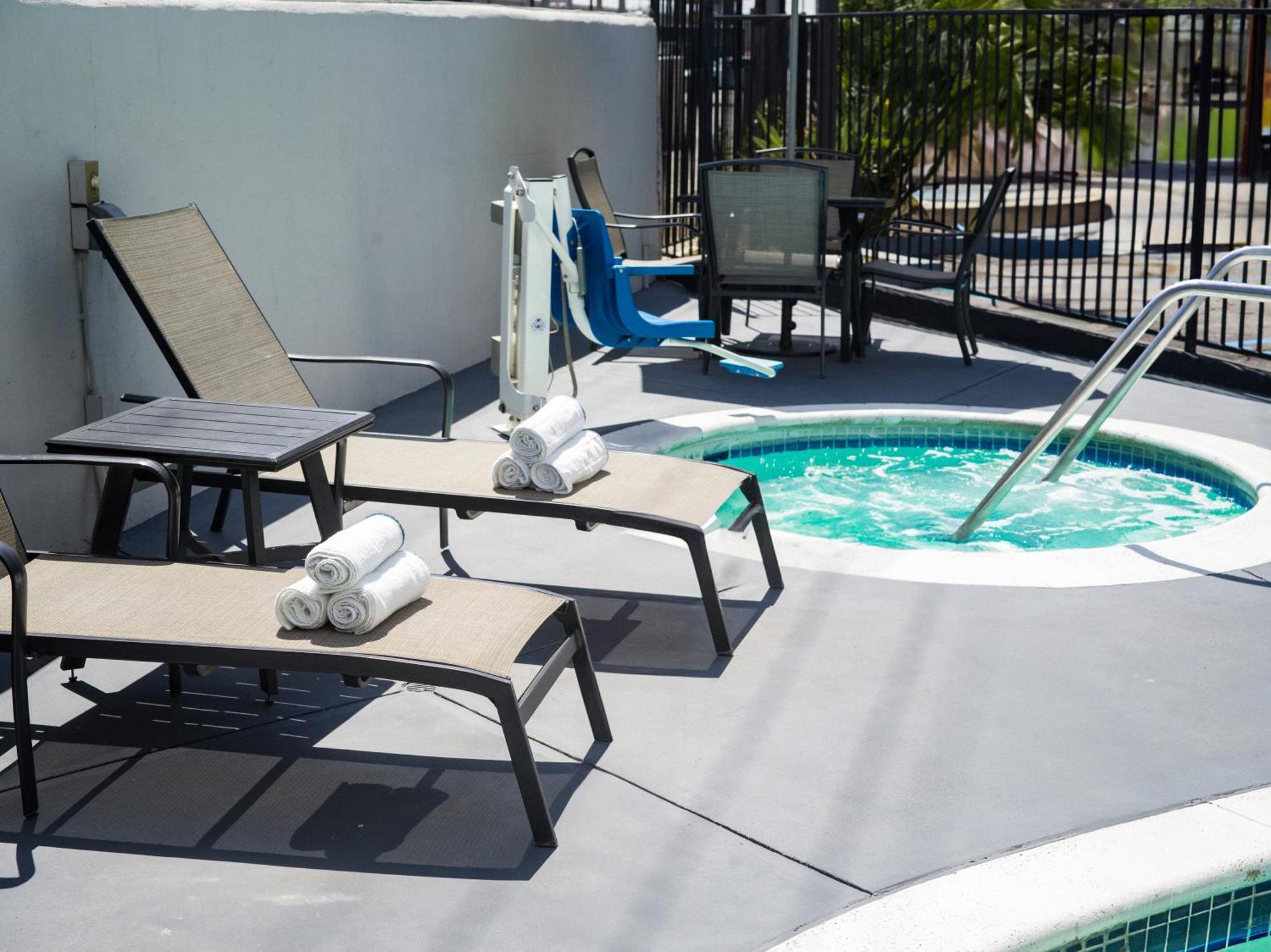 Quality Inn Burbank Airport Exteriör bild